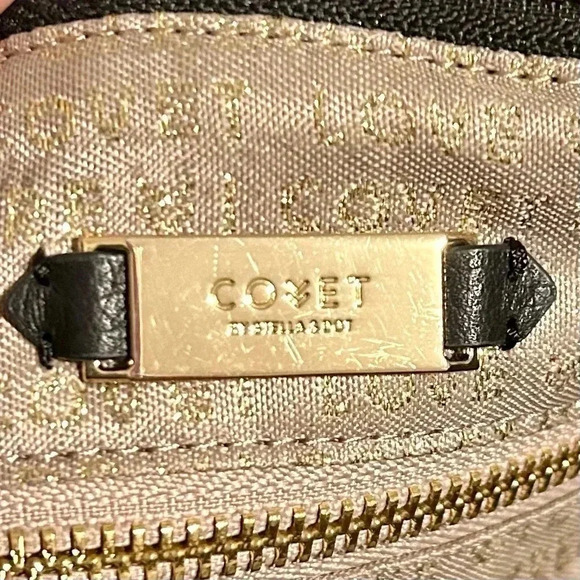 Gently Used COVET Black Leather Shoulder Bag - Picture 6 of 6